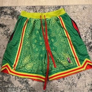 Collect & select grinch Kobe size Medium